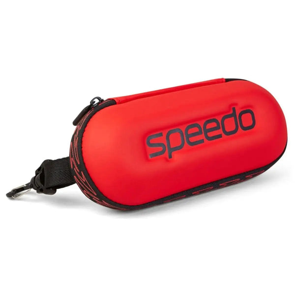 Durable, compact, and moisture-resistant, keep your favourite swimming goggles safe with the Goggles Storage Case by Speedo. 